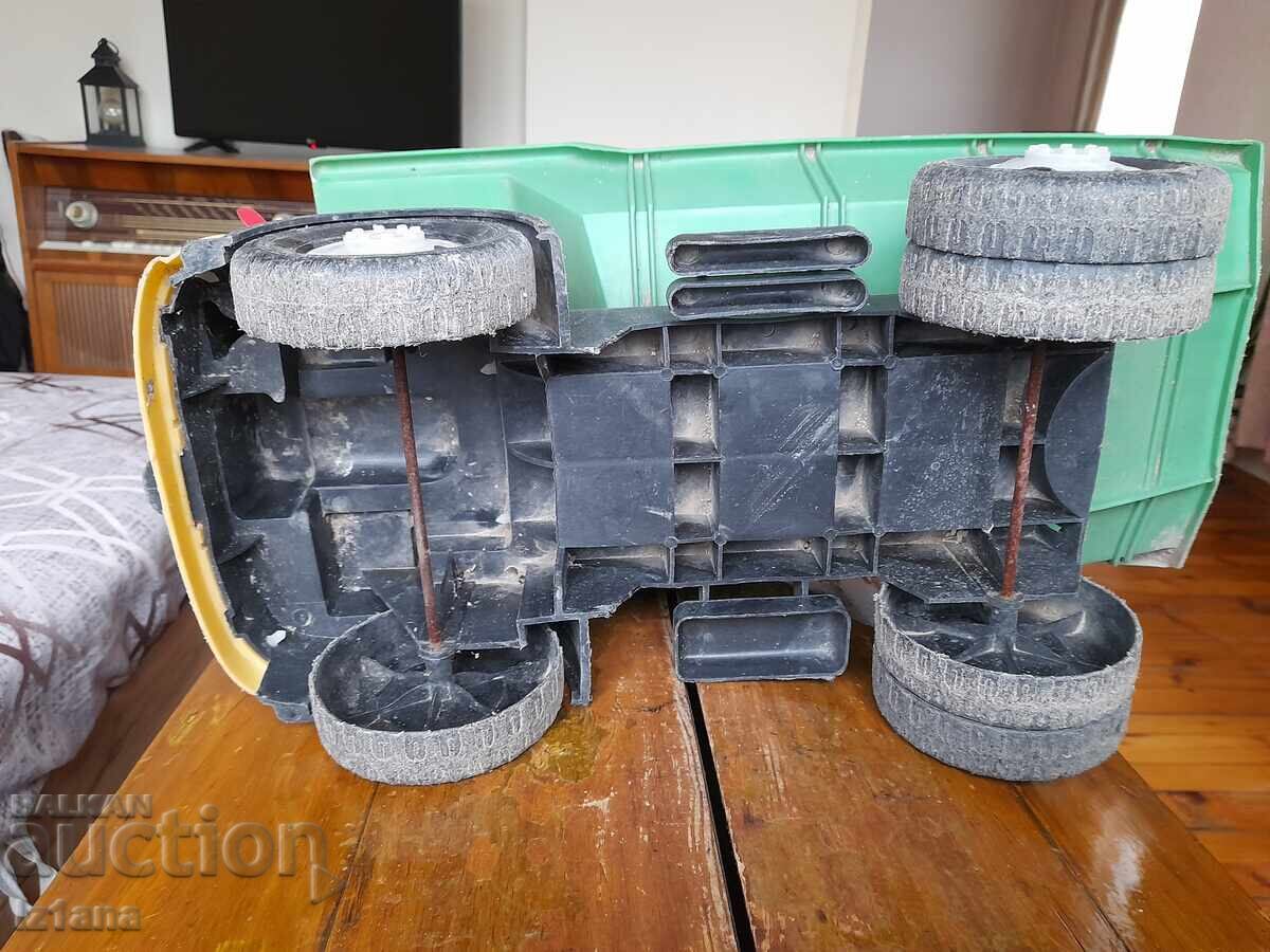 Старо камионче КДН - 7