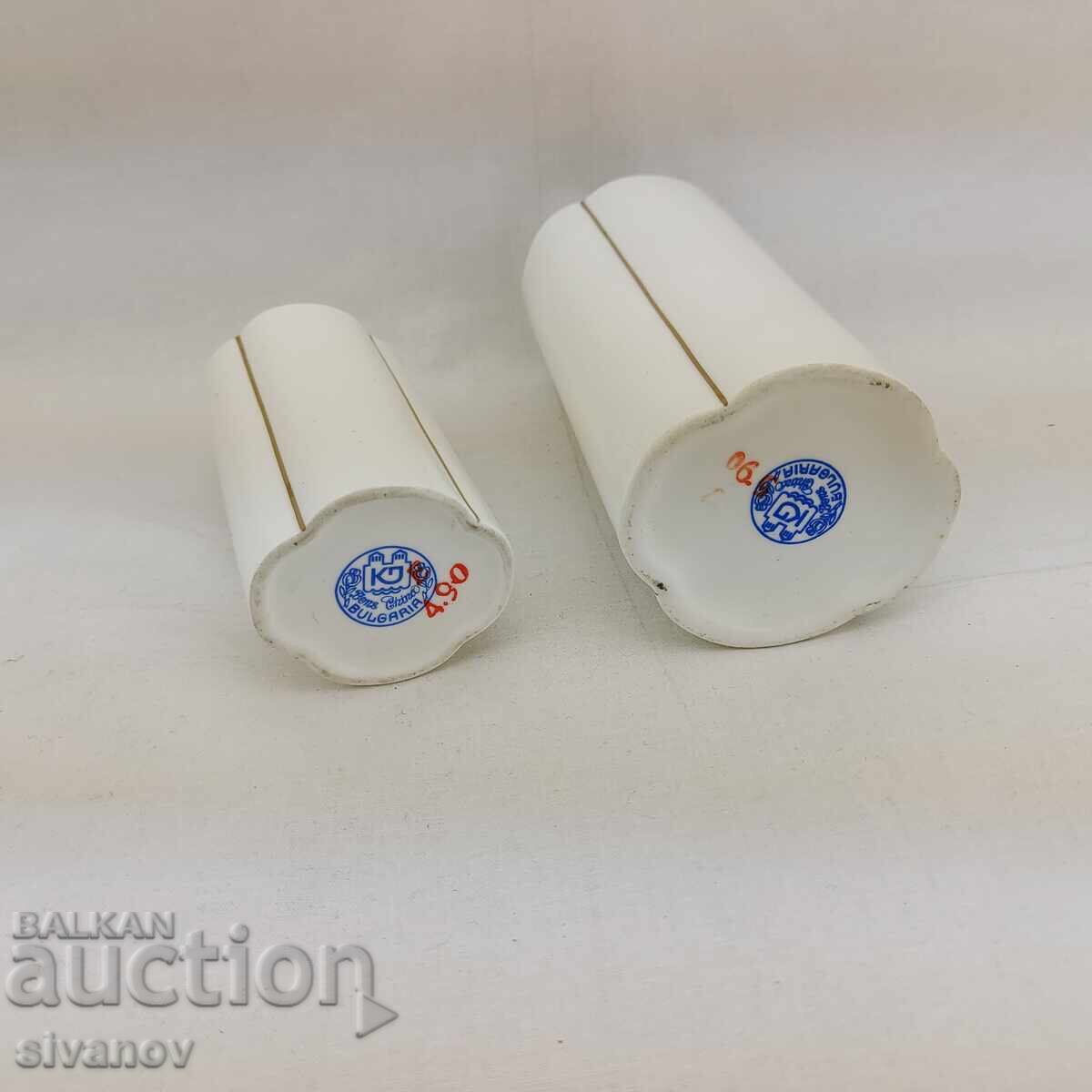 Delivery of Two old porcelain vases #2554