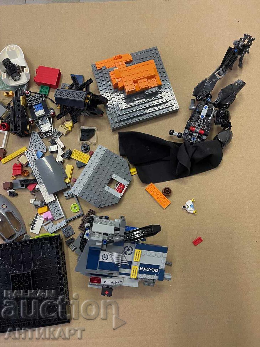 Delivery of Lego building blocks for Lego constructor parts, around 1.2kg Delivery of Lego building blocks for Lego constructor parts, around 1.2kg