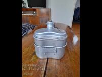 Veche cantină militară, cutii