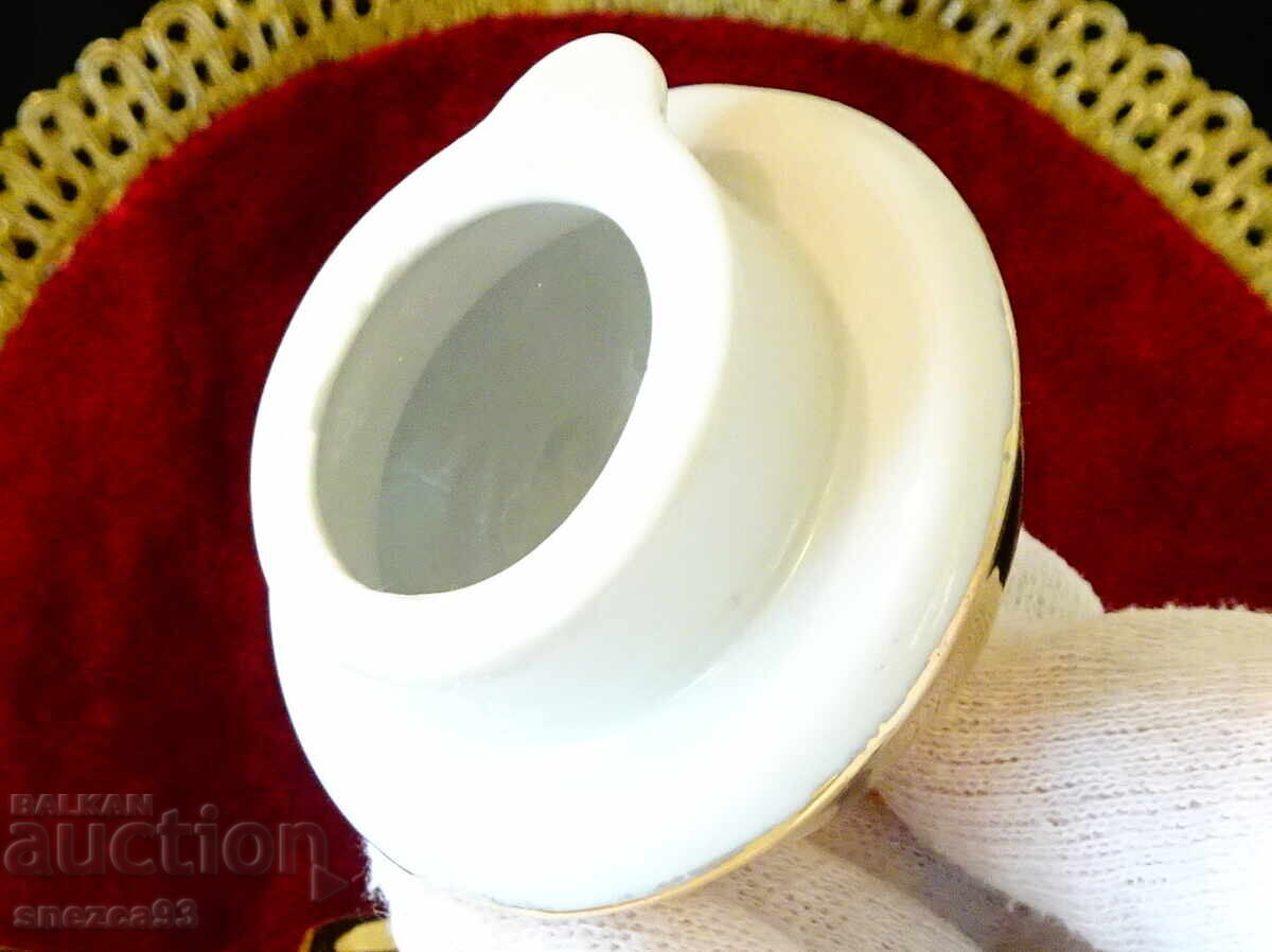 Delivery of Bavarian porcelain, pure gold, rose, baroque