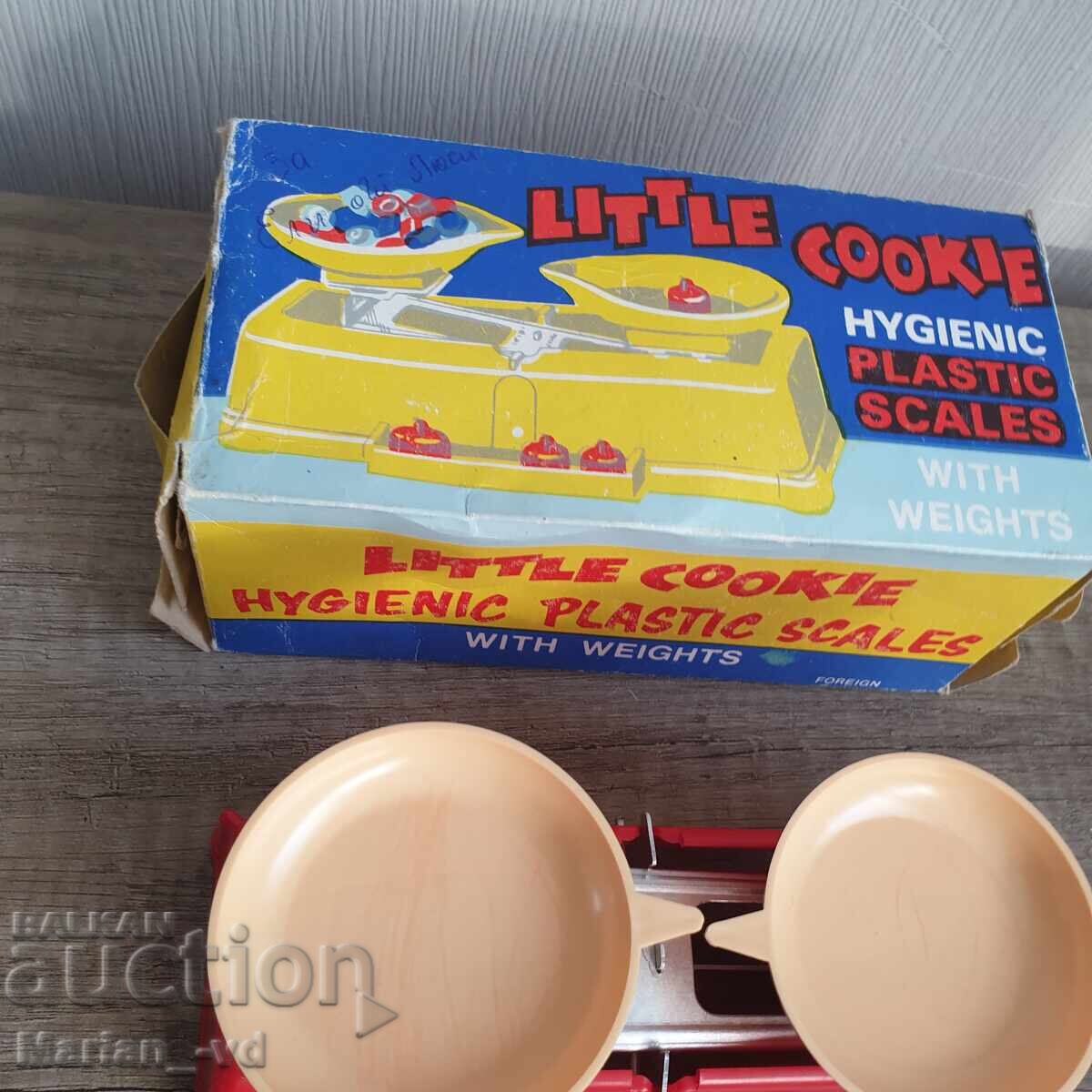 Аукцион Стара унгарска детска кантар играчка Аукцион Стара унгарска детска кантар играчка