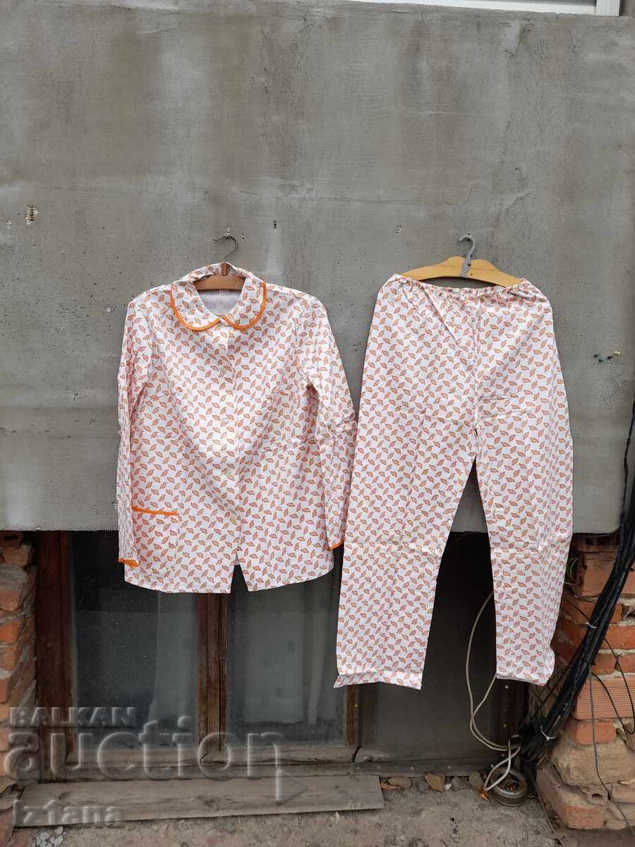 Old lady's pajamas with price 45.00 BGN | € 23.01