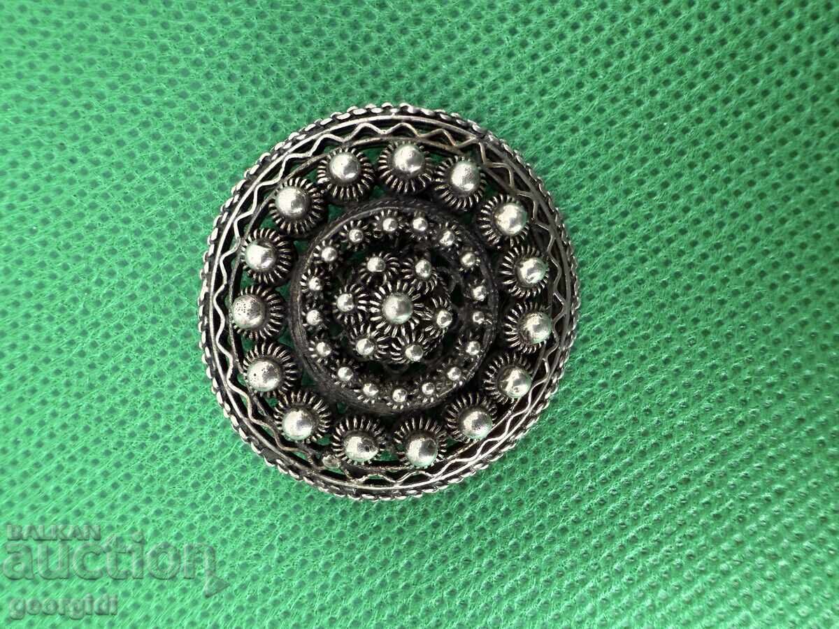 Ασημένια καρφίτσα Αρπαλία / αρπαλίων. Νο. 7500 με τιμή 105.00 BGN | € 53.69