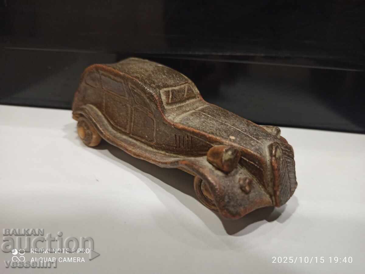 Old ceramic car Citroen 15cm/5cm with price 34.00 BGN | € 17.38