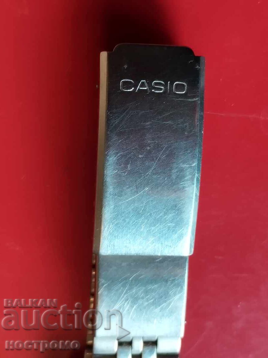 Доставка на Касио - Кварцов часовник - А 5786 Доставка на Касио - Кварцов часовник - А 5786