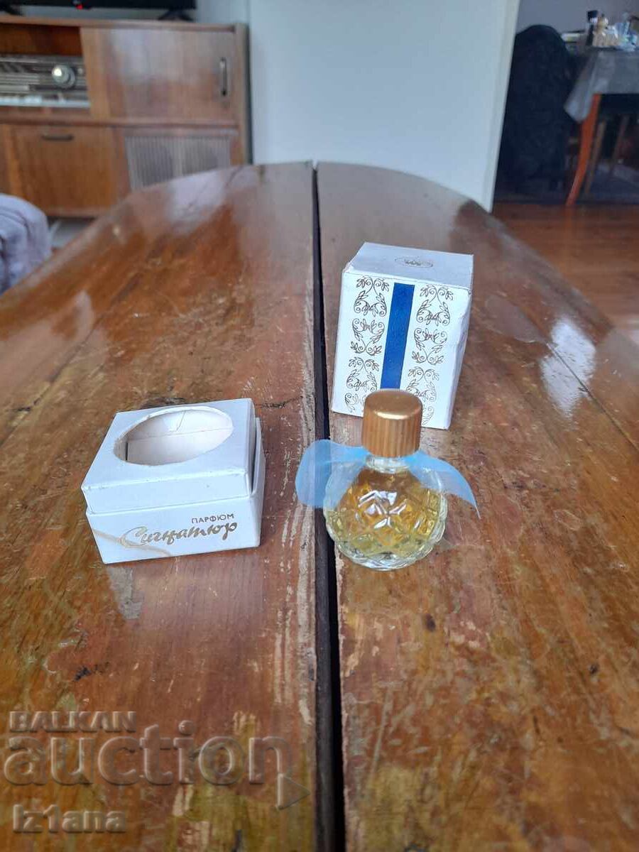 Auction  Signature Star Perfume