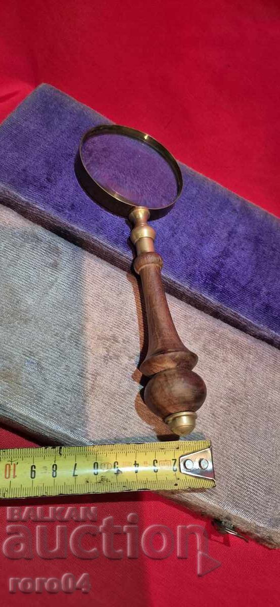 LUPĂ VECHE MARE - STARE EXCELENTĂ - 5