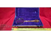 LARGE OLD MAGNIFYING GLASS - TOP CONDITION