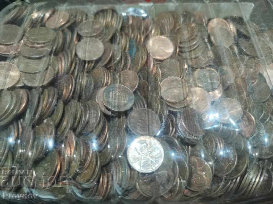 Auction  American 1-cent coins with Lincoln's portrait per kilogram