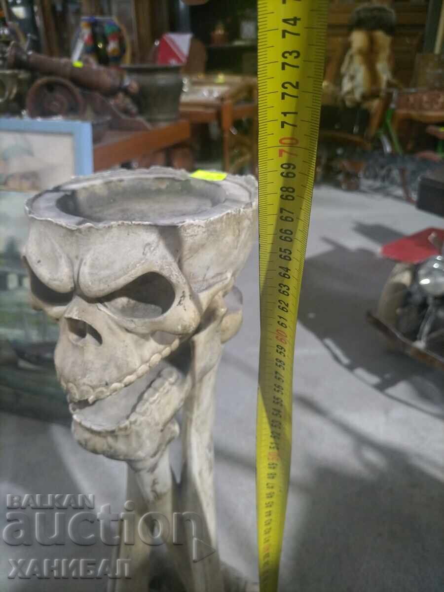 PEPELNIȚĂ DE DESIGN CU CRANIU ȘI OASE, SEMNATĂ - 6