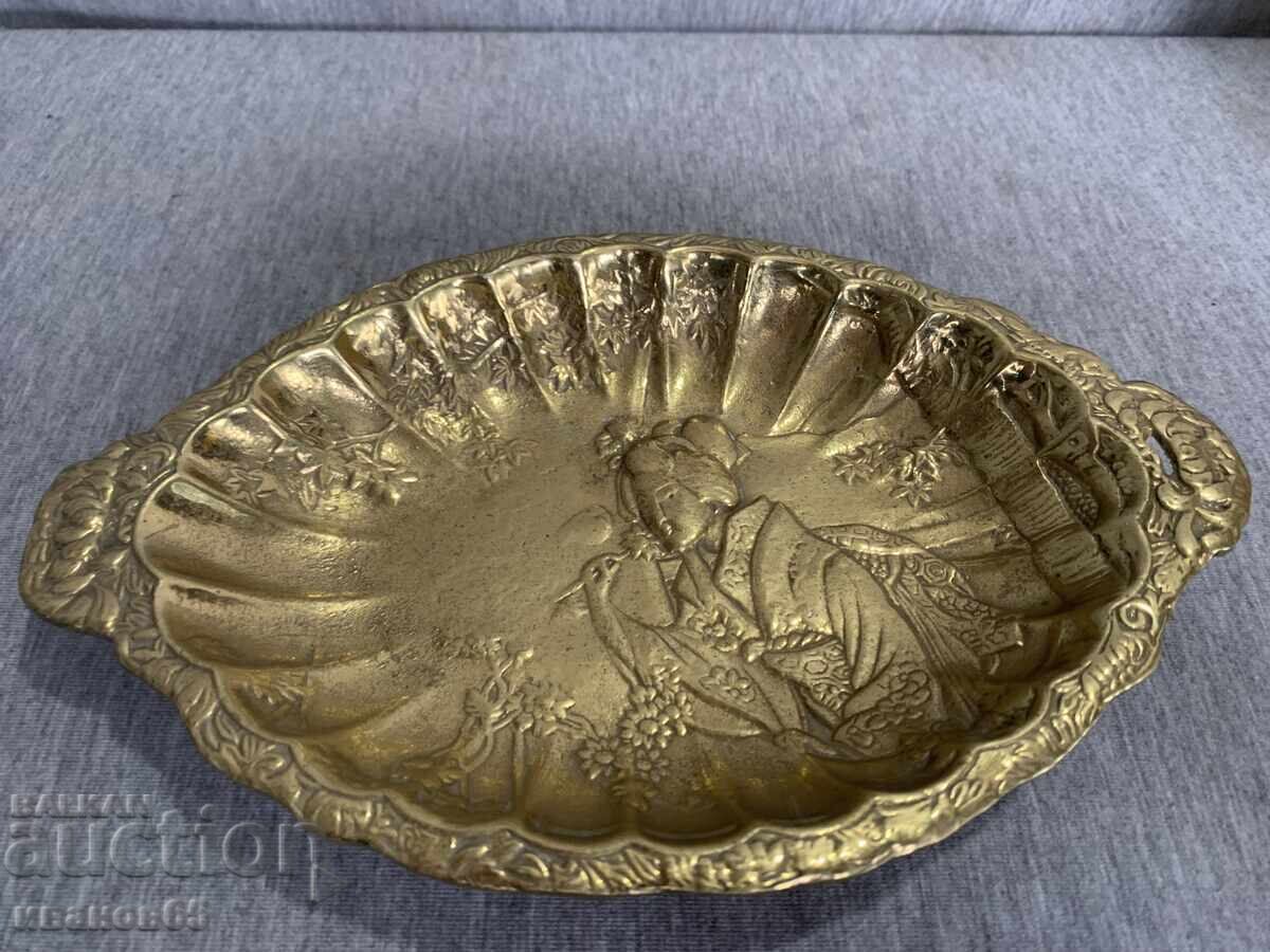 bronze vessel with price 40.00 BGN | € 20.45 bronze vessel with price 40.00 BGN | € 20.45