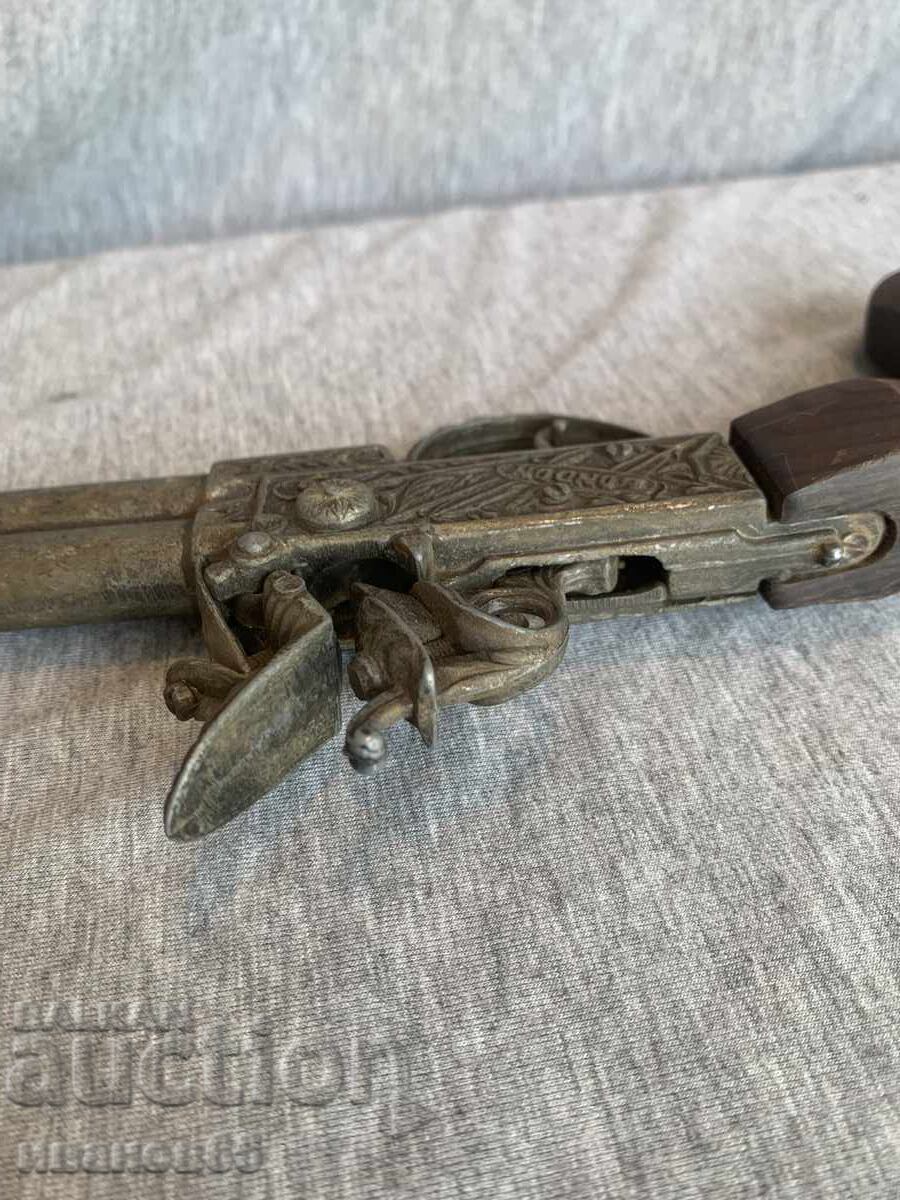 Δημοπρασία ο παλιός Πίστοφ