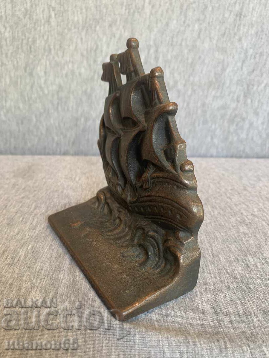 Licitație Figurină metalică corabie