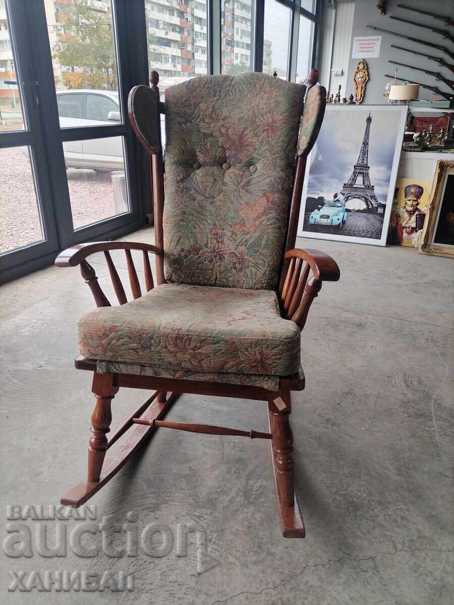 STAR Rocking Chair Excellent Condition STAR Rocking Chair Excellent Condition