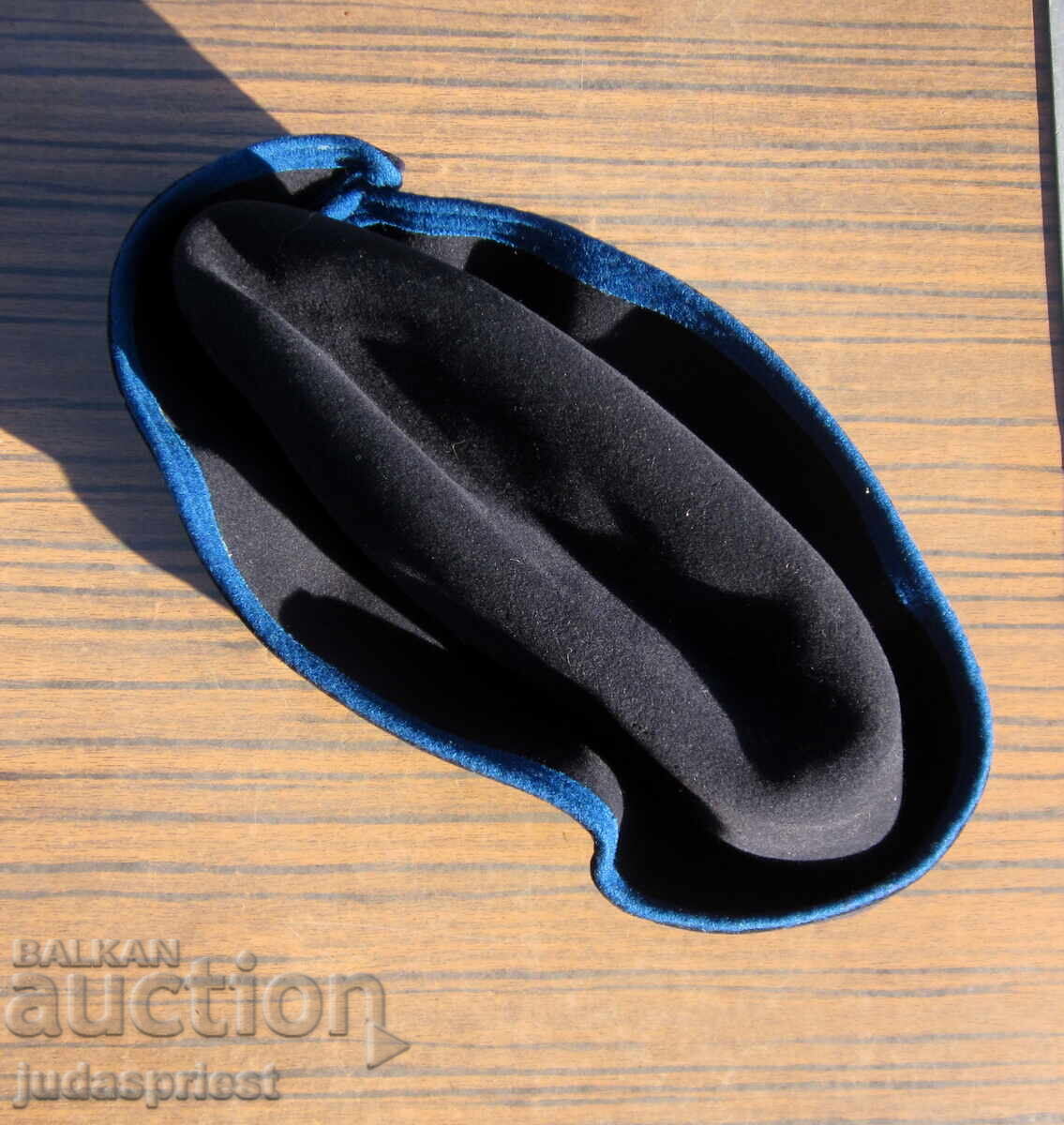 Παράδοση Παλιό Βουλγάρικο καπέλο αεροσυνοδού από την BGA Balkan Παράδοση Παλιό Βουλγάρικο καπέλο αεροσυνοδού από την BGA Balkan