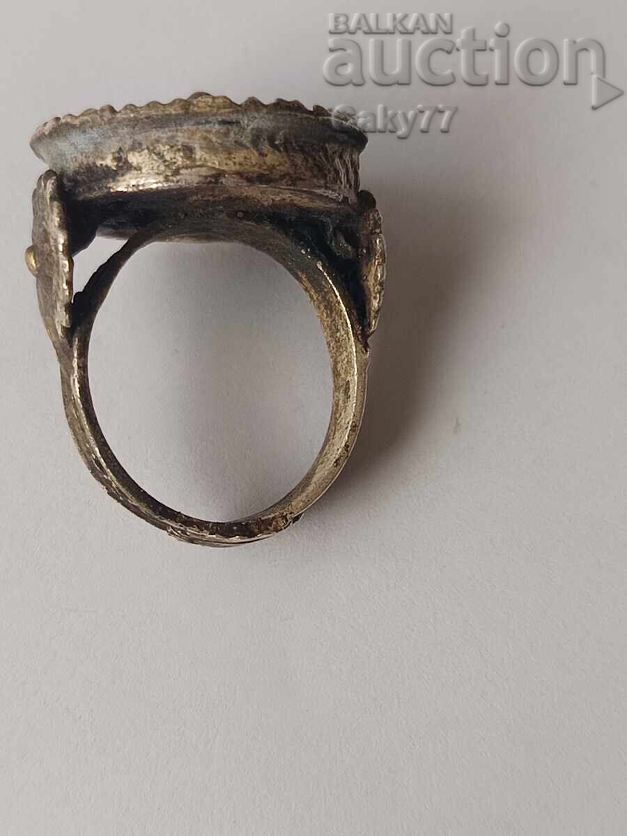 Inel săcean renascentist cu preț 85.00 BGN | € 43.46