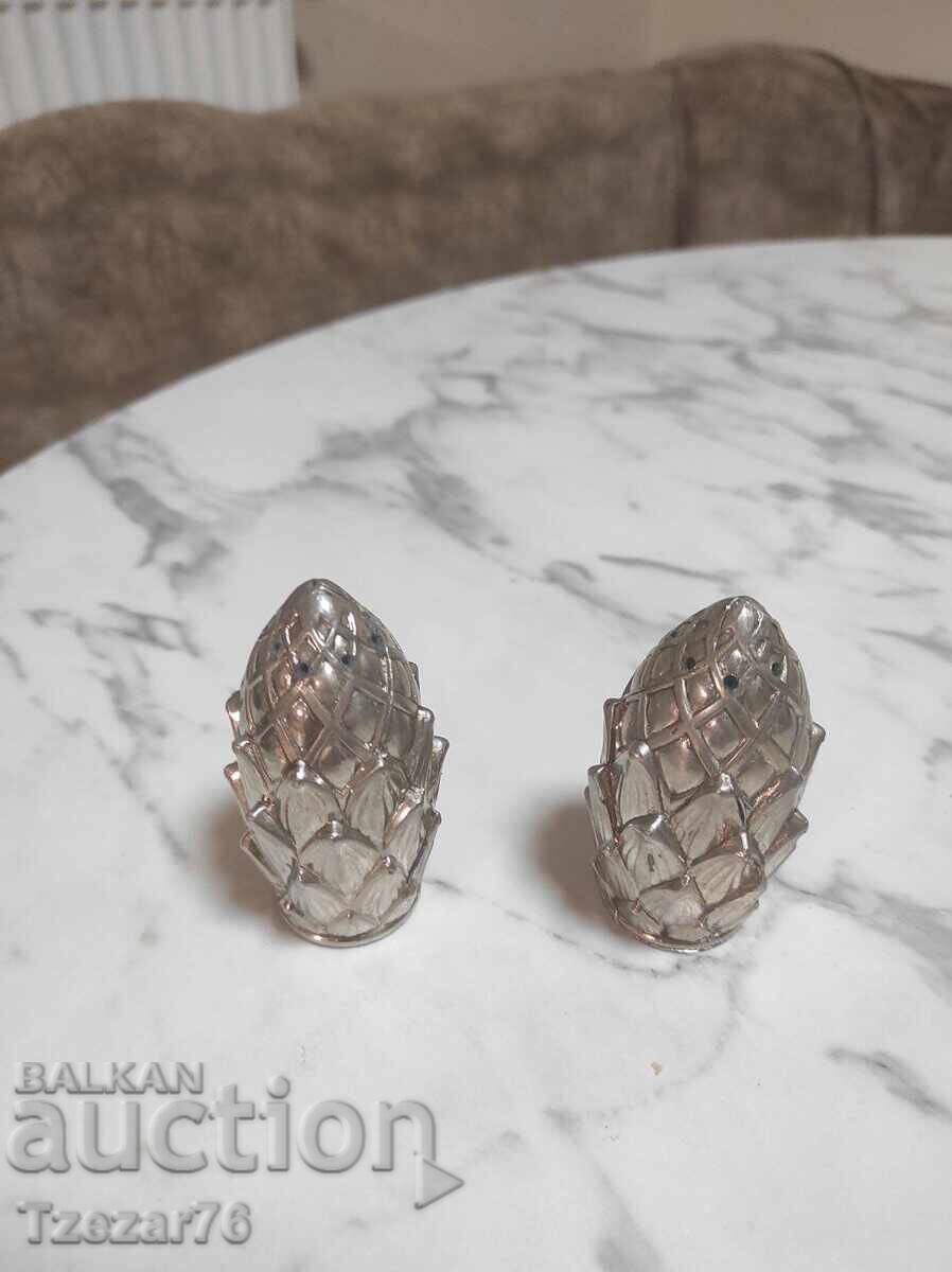 Salt shakers with price 30.00 BGN | € 15.34