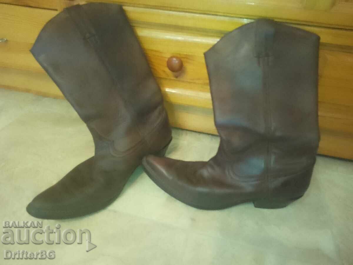 Καουμπόικες μπότες, μπότες νούμερο 43 Καουμπόικες μπότες, μπότες νούμερο 43