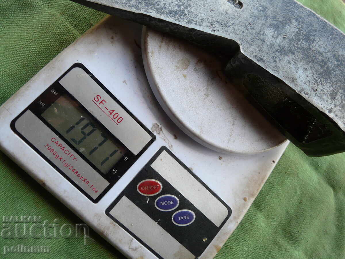 Livrarea Topor masiv german - 585 Livrarea Topor masiv german - 585