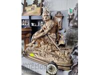 FIGURĂ UNIC FRUMOASĂ DE RĂZBOINIC