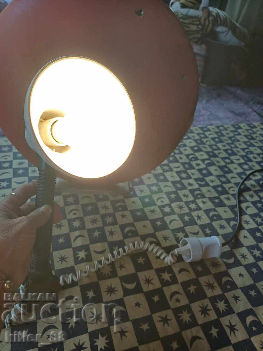 Παράδοση Μια παλιά λάμπα