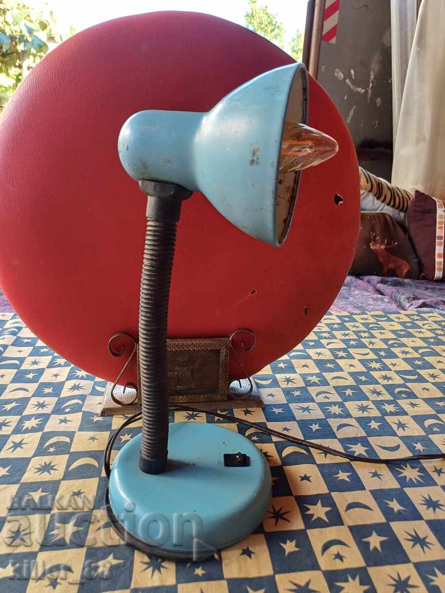 Стара метална лампа с цена 25.00 лв. | € 12.78