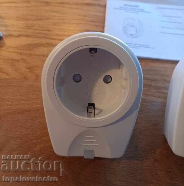 Auction  NEW! 2 pcs Wireless Socket with Remote Control 16A / 3500W, 30 m