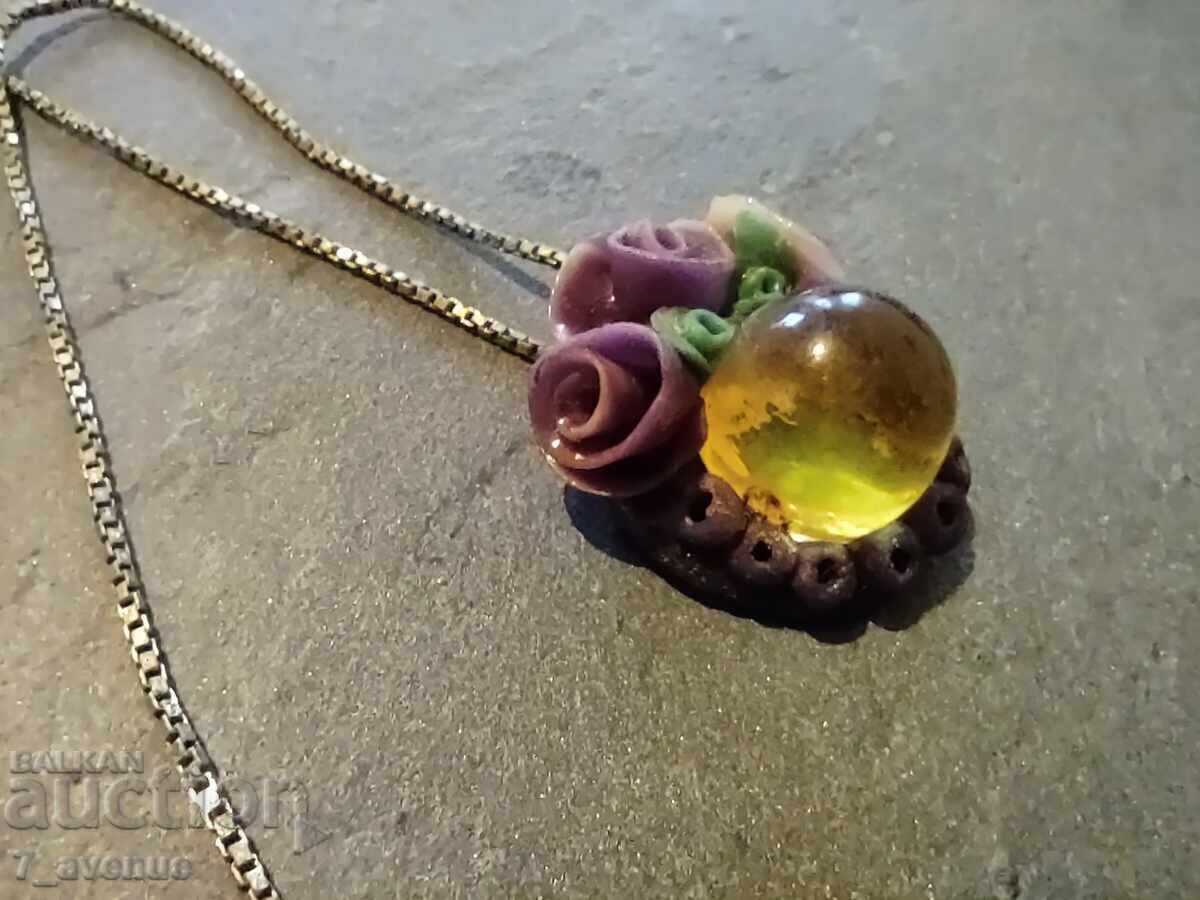 Necklace with an interesting pendant 17.10.25