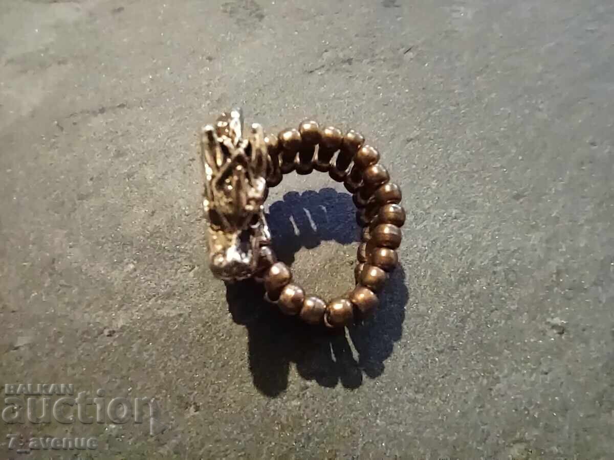 Licitație Inel cu bandă elastică cu pietre dragon 17.10.25