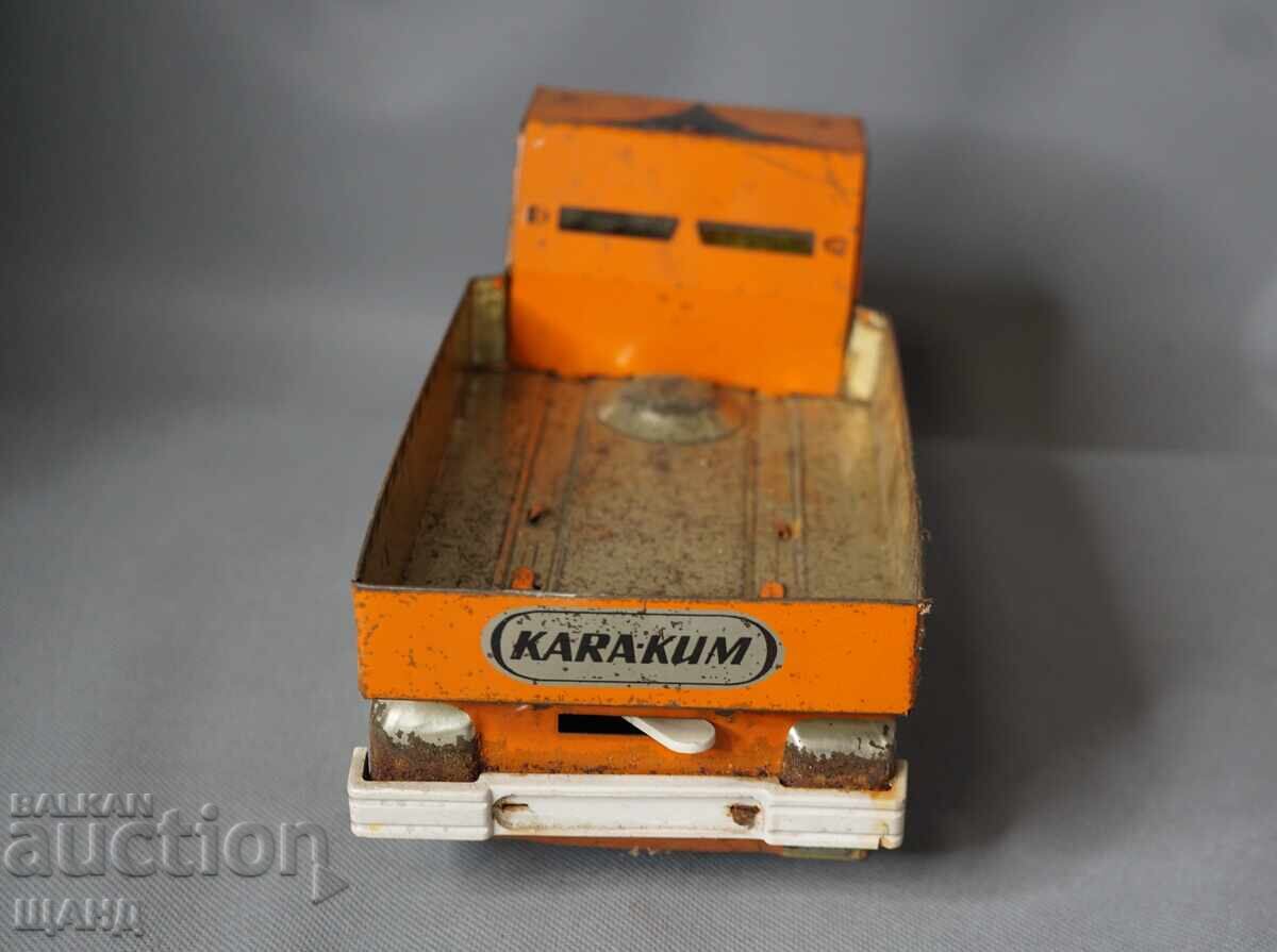 Παράδοση Παλιό Ρωσικό μεταλλικό παιχνίδι, μοντέλο φορτηγού με μπαταρίες