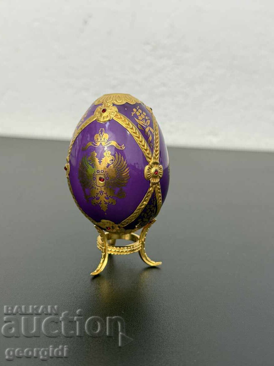 Auction Collectible Porcelain Egg - Franklin Mint. No. 7503 Auction Collectible Porcelain Egg - Franklin Mint. No. 7503