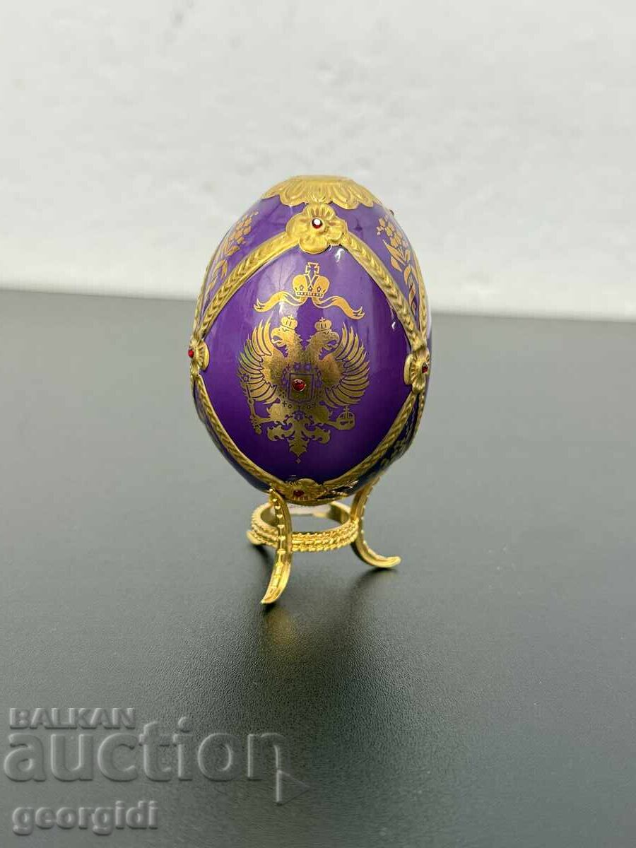 Collectible Porcelain Egg - Franklin Mint. No. 7503 Collectible Porcelain Egg - Franklin Mint. No. 7503