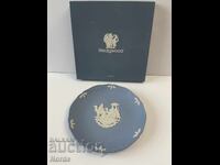 Wedgwood .Χριστουγεννιάτικο πιάτο 1992