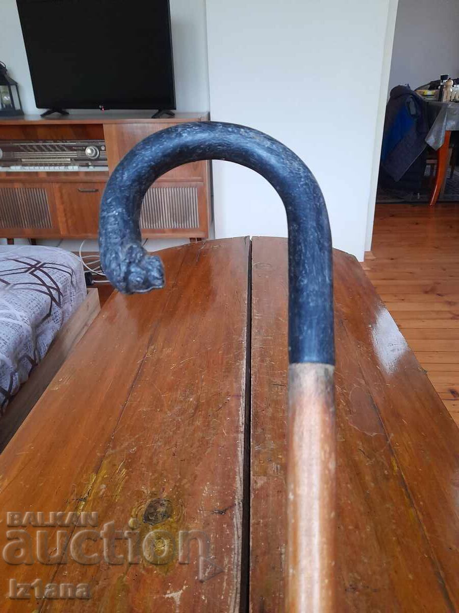 Un baston vechi cu preț 27.00 BGN | € 13.80
