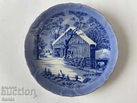 Χειμώνας. Όμορφο πορσελάνινο πιάτο