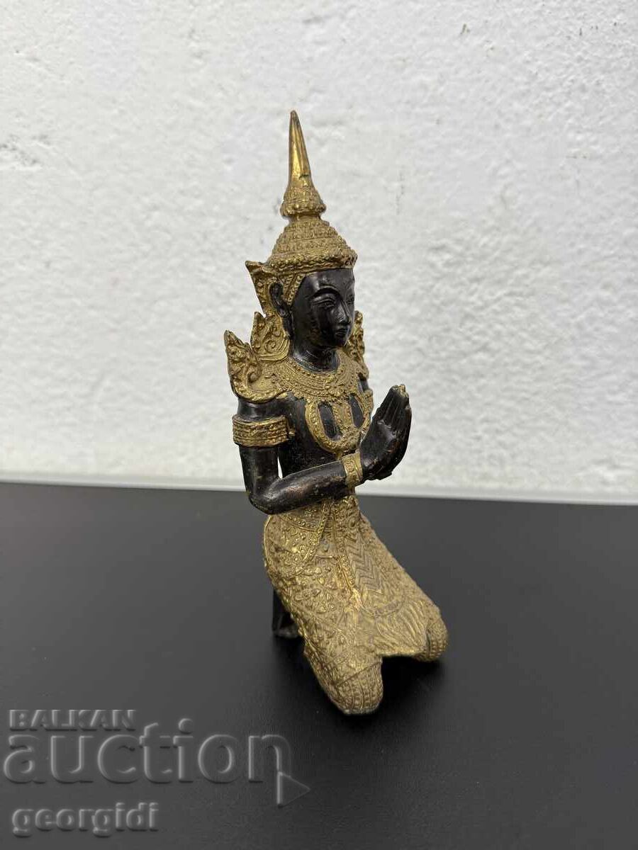 Figură de Buddha din bronz. №7506 cu preț 155.00 BGN | € 79.25