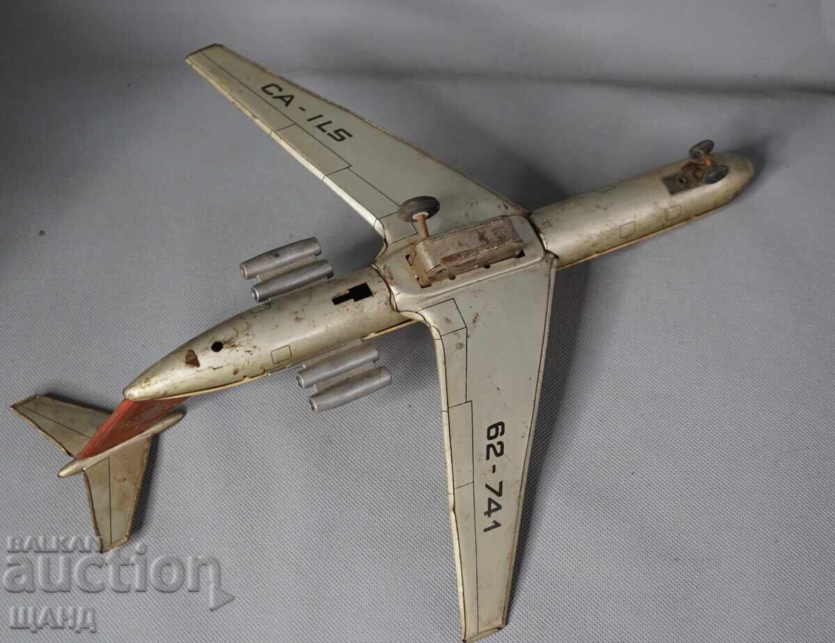 Livrarea IL 62 Jucărie veche din tablă metalică model avion