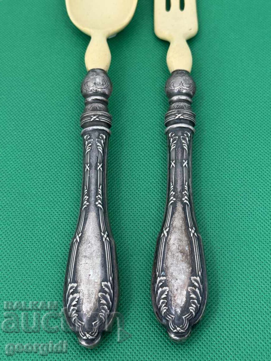 Licitație Tacâmuri de salată din argint cu os de elefant. №7507