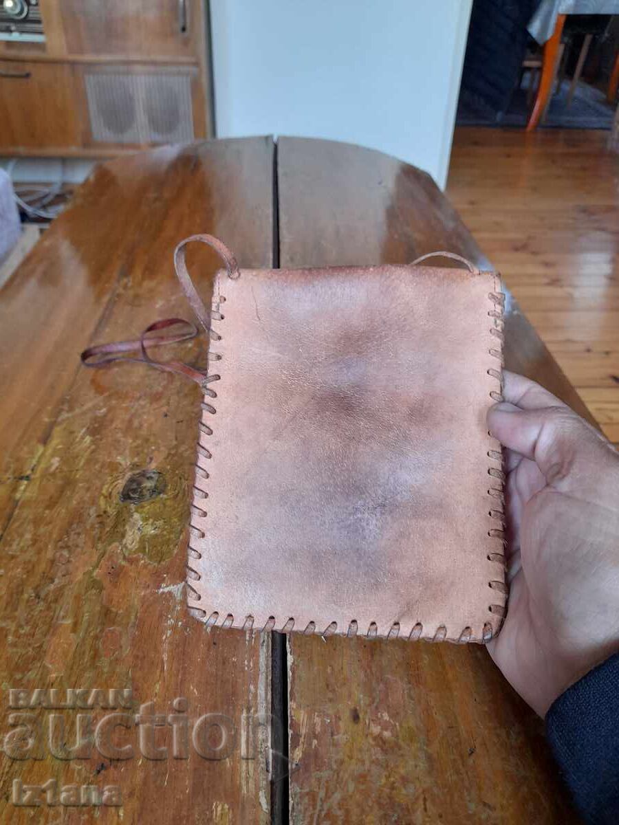 Old leather neck bag - 5