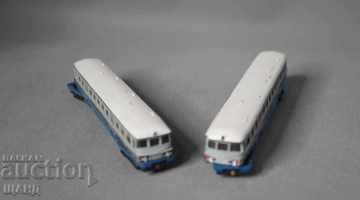 Delivery of PIKO N Model Train Locomotive and Passenger Car with Box Delivery of PIKO N Model Train Locomotive and Passenger Car with Box