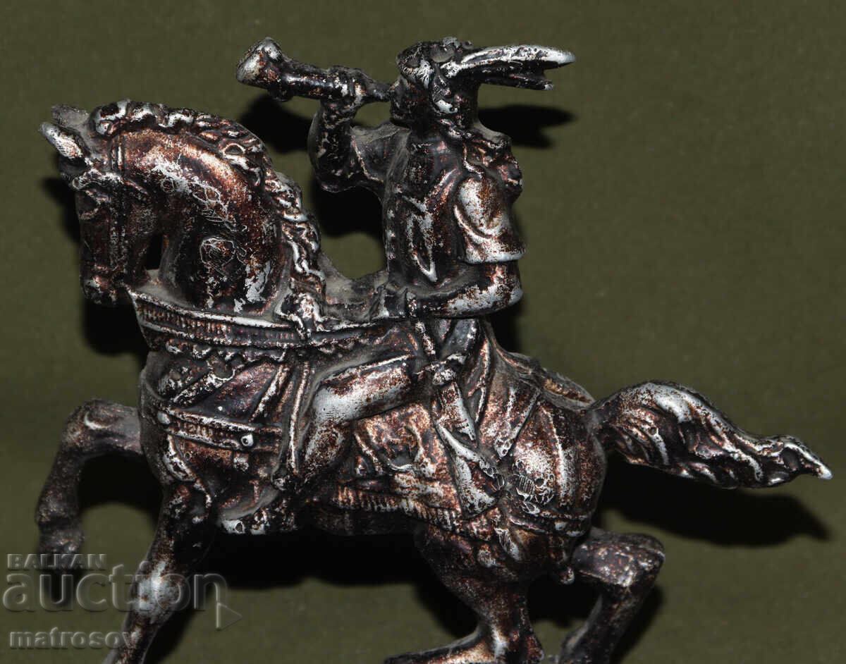 Licitație Sculptură metalică Vânător cu corn