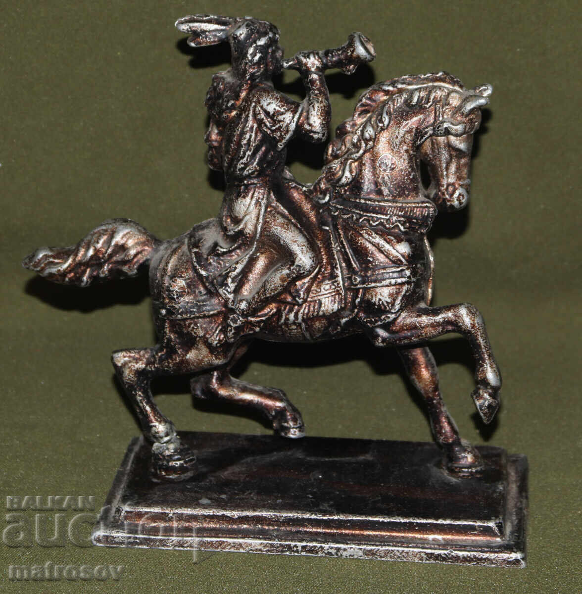 Sculptură metalică Vânător cu corn - 5