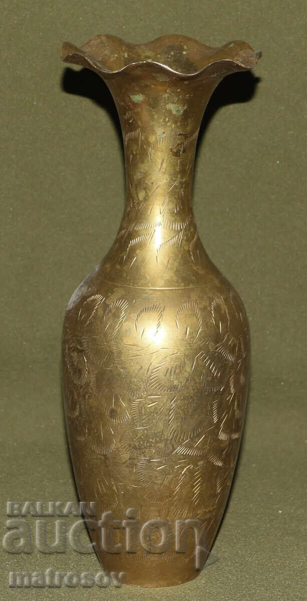 Vază decorativă din alamă, decorație florală