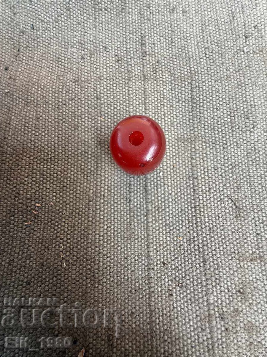 Ghinde de mărgele roșii cu preț 25.00 BGN | € 12.78