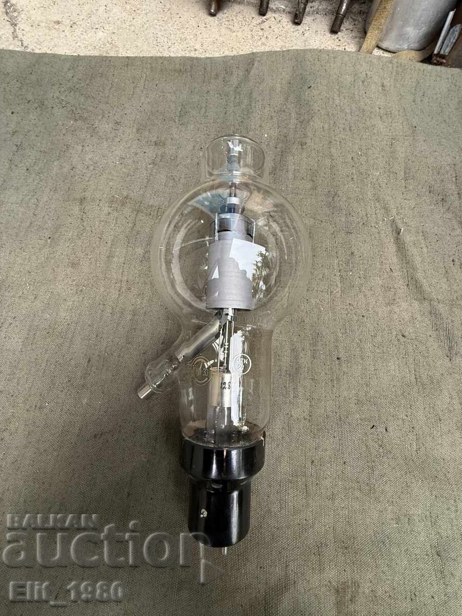 Vacuum tube