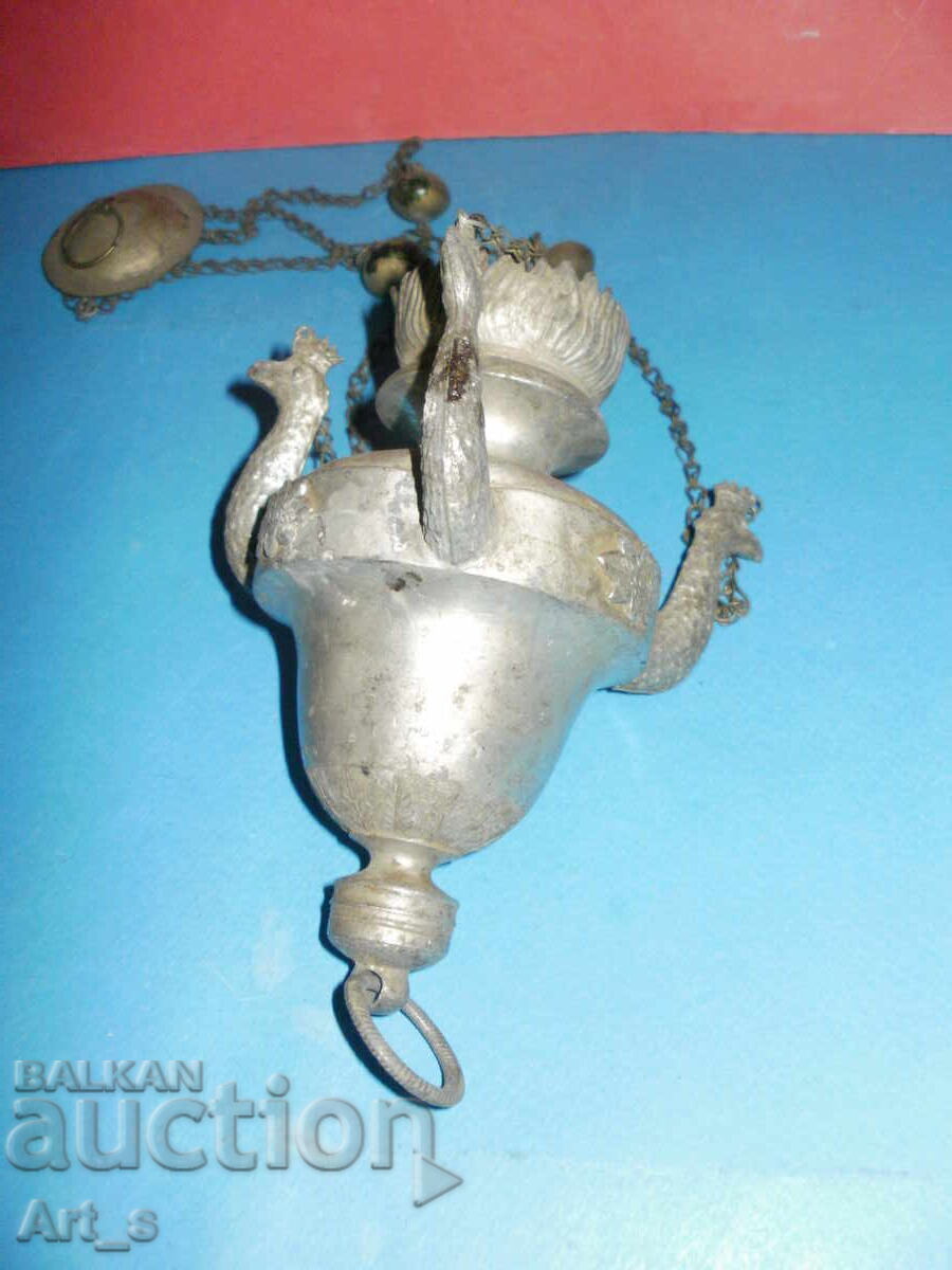 Аукцион Домашно възрожденско кандило от бял бронз от 19 век