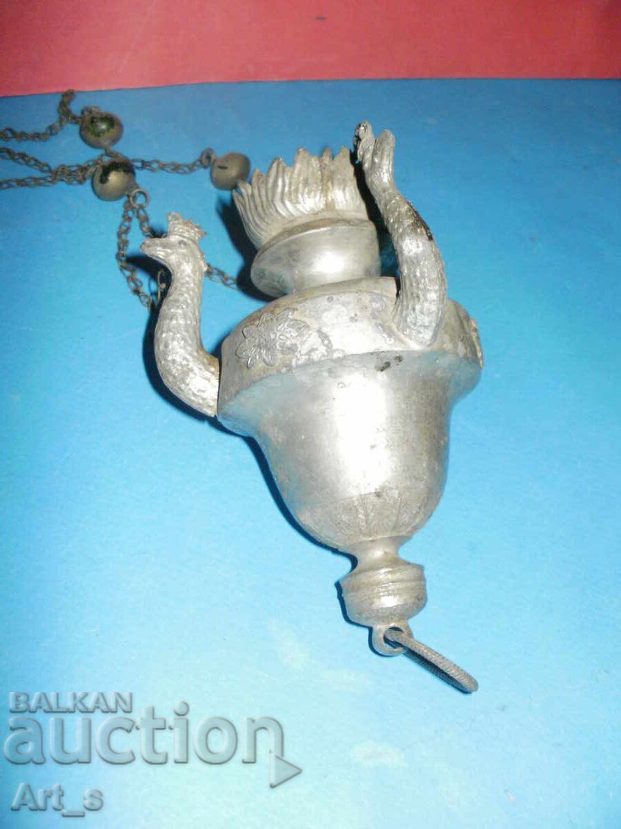 Доставка на Домашно възрожденско кандило от бял бронз от 19 век