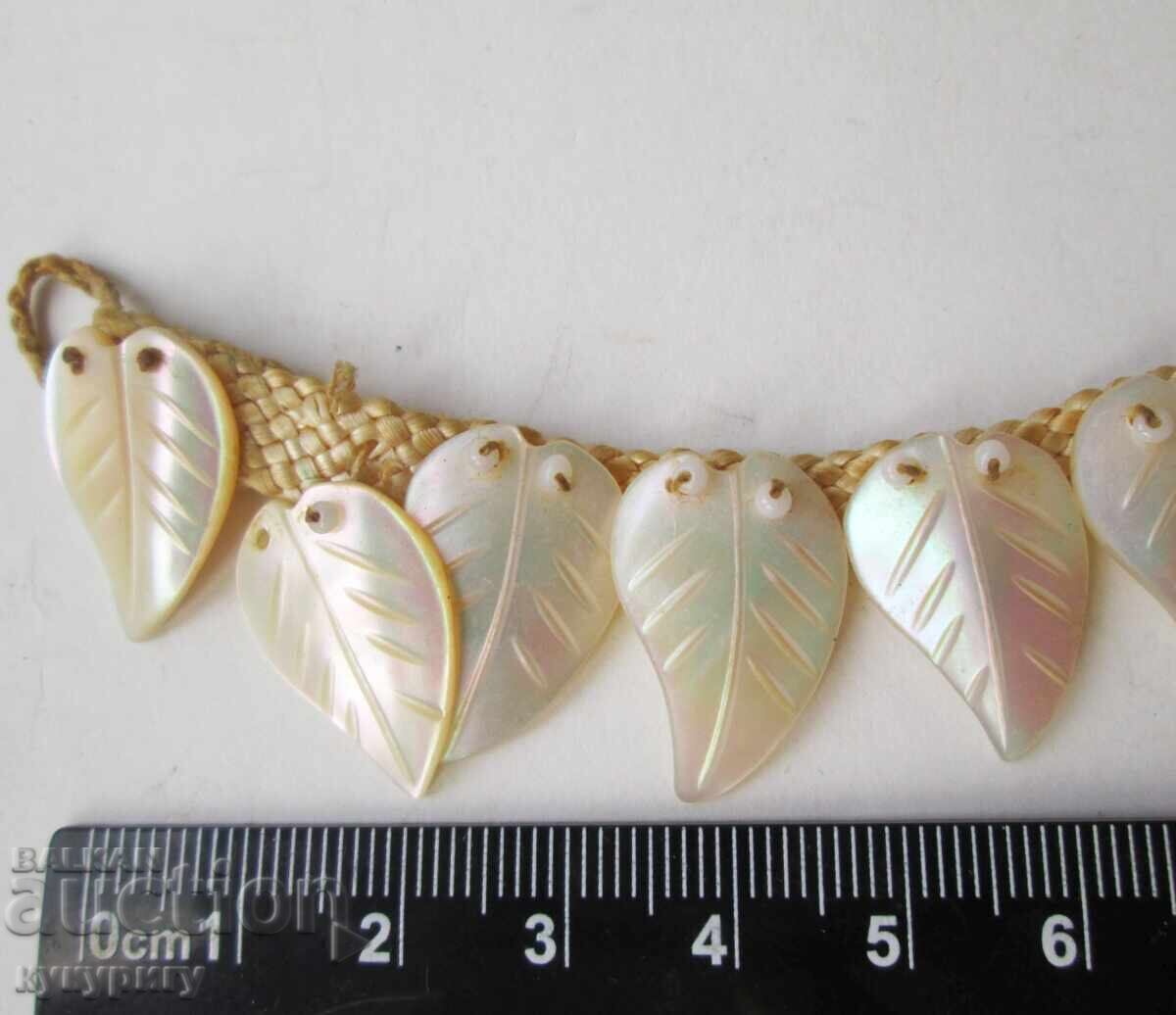 Auction Old Revival Mother-of-Pearl Ornament for Folk Costume Women's Necklace Auction Old Revival Mother-of-Pearl Ornament for Folk Costume Women's Necklace