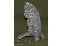 Sculptură metalică lucrată manual, aplicație vultur
